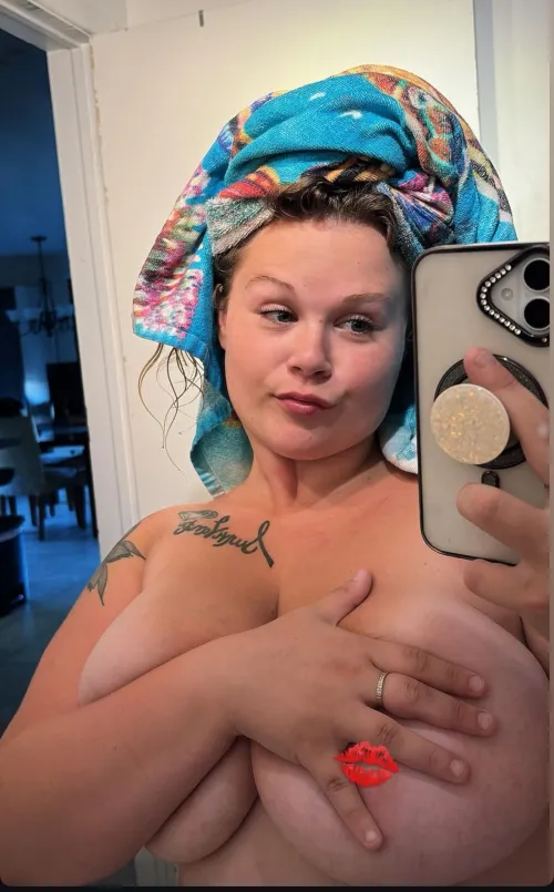 June qui ? 🥵😏 ( on la reconnait immédiatement)