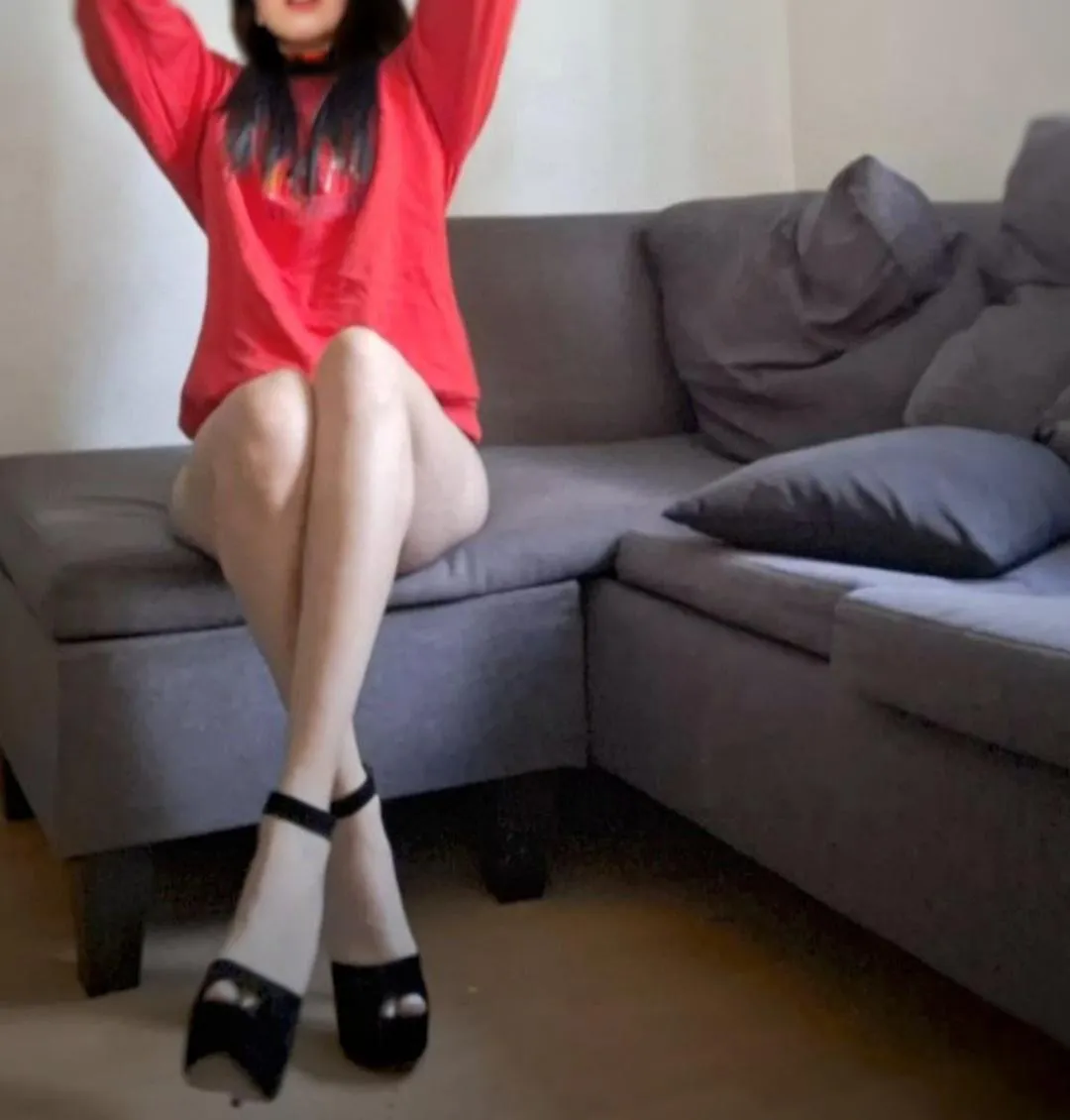 Just a baggy sweatshirt and heels (oc) f 30