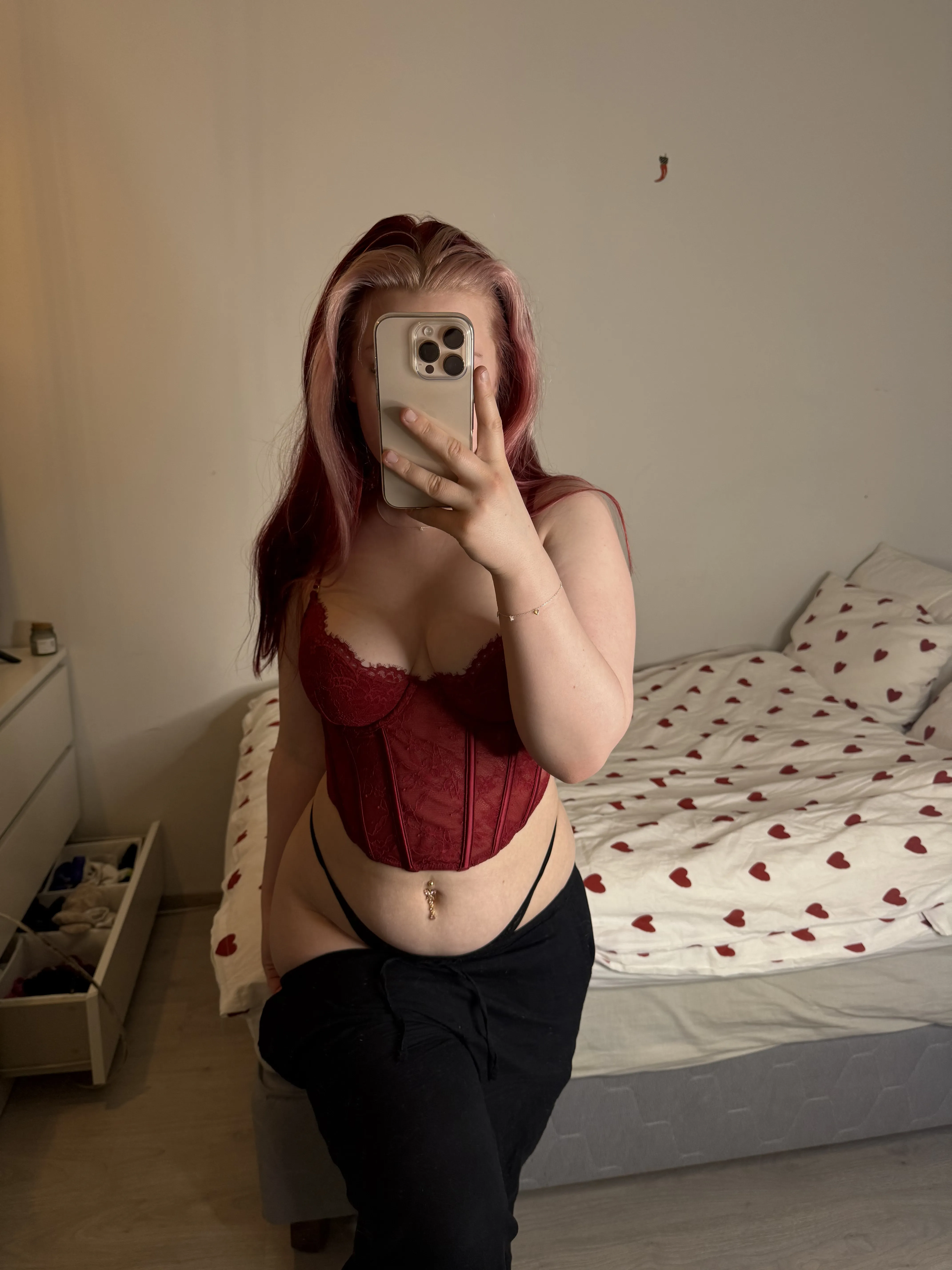 kylmä ilta…🥶 tuutko lämmittää?😘