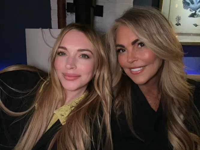 Lindsay and her mommy!