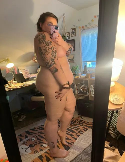 My belly matches my ass 🥵