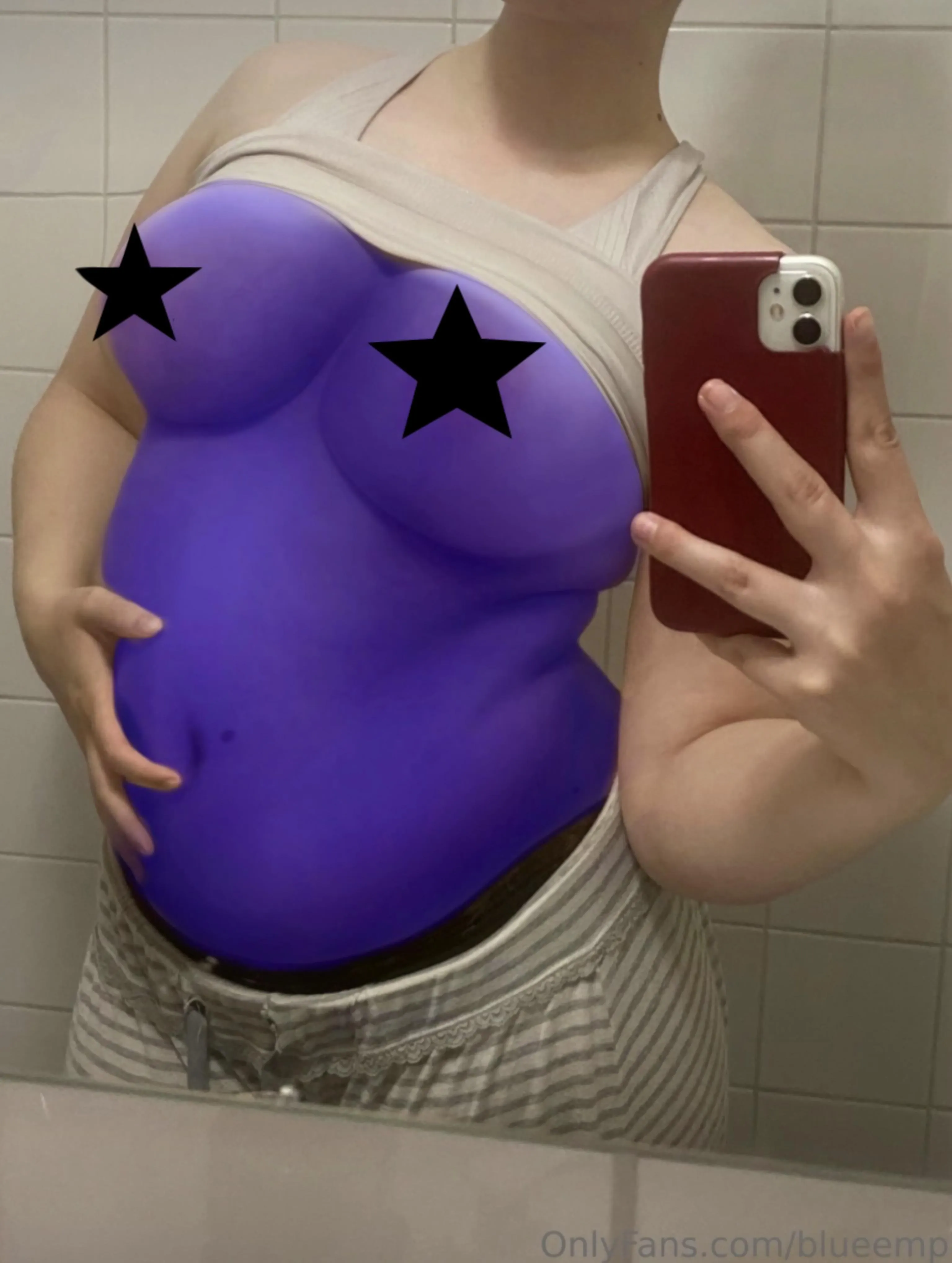 My belly’s getting so jiggly~