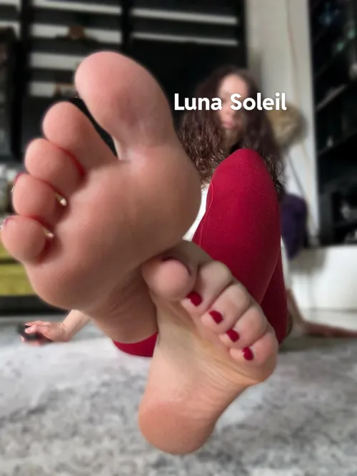 My toe in your mouth, the idea drives you crazy