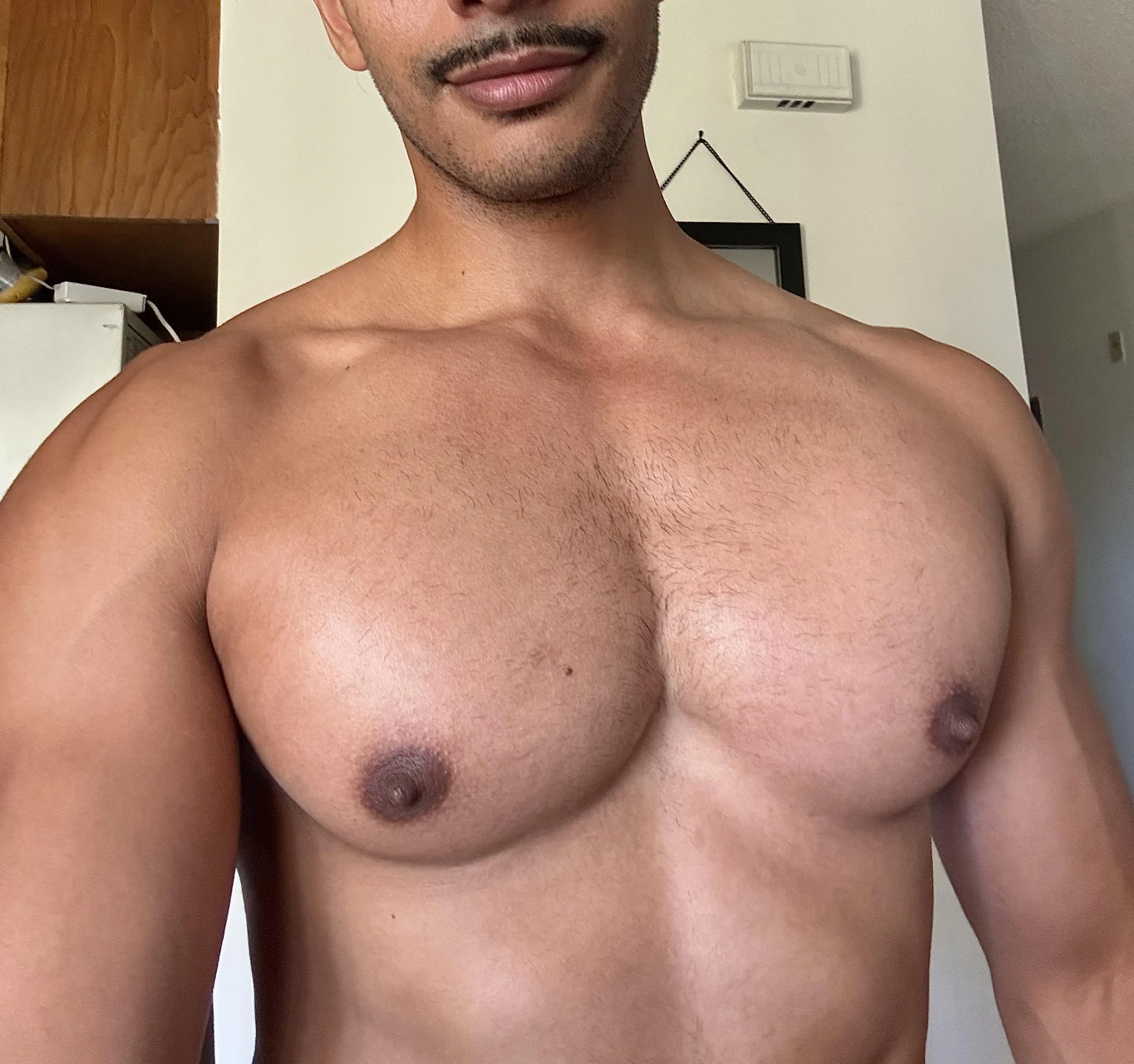 No better way to kicking off Monday than giving you something to stare at. 😉