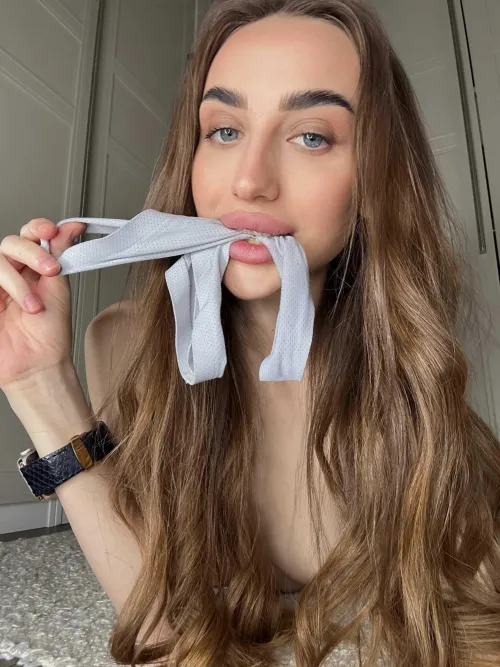 Tasting my 1 week old dirty panties, keep in mind I have never tasted myself legitimately before