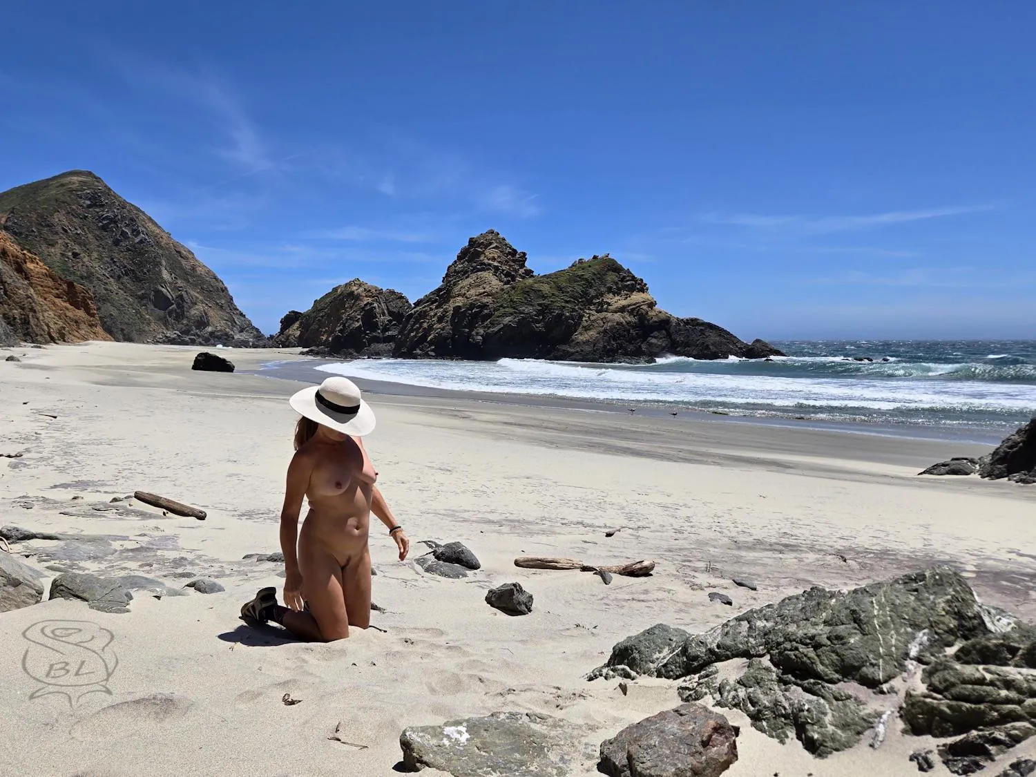 The wind brought me to my knees! 💨