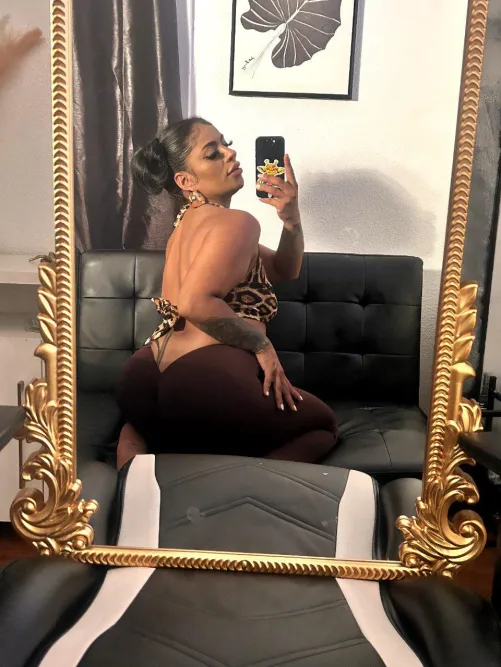 This mirror is too small for the trouble I’m bringing