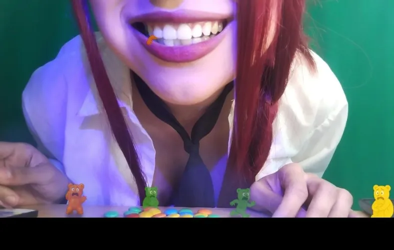 Tiny Gummy bears and rubysmouth 💗