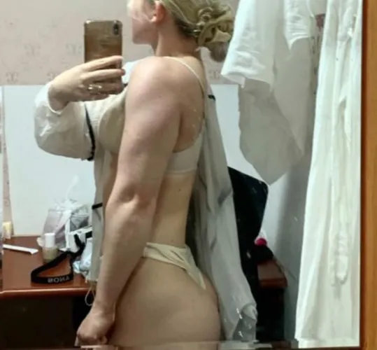 Tricep bigger than yours🤭