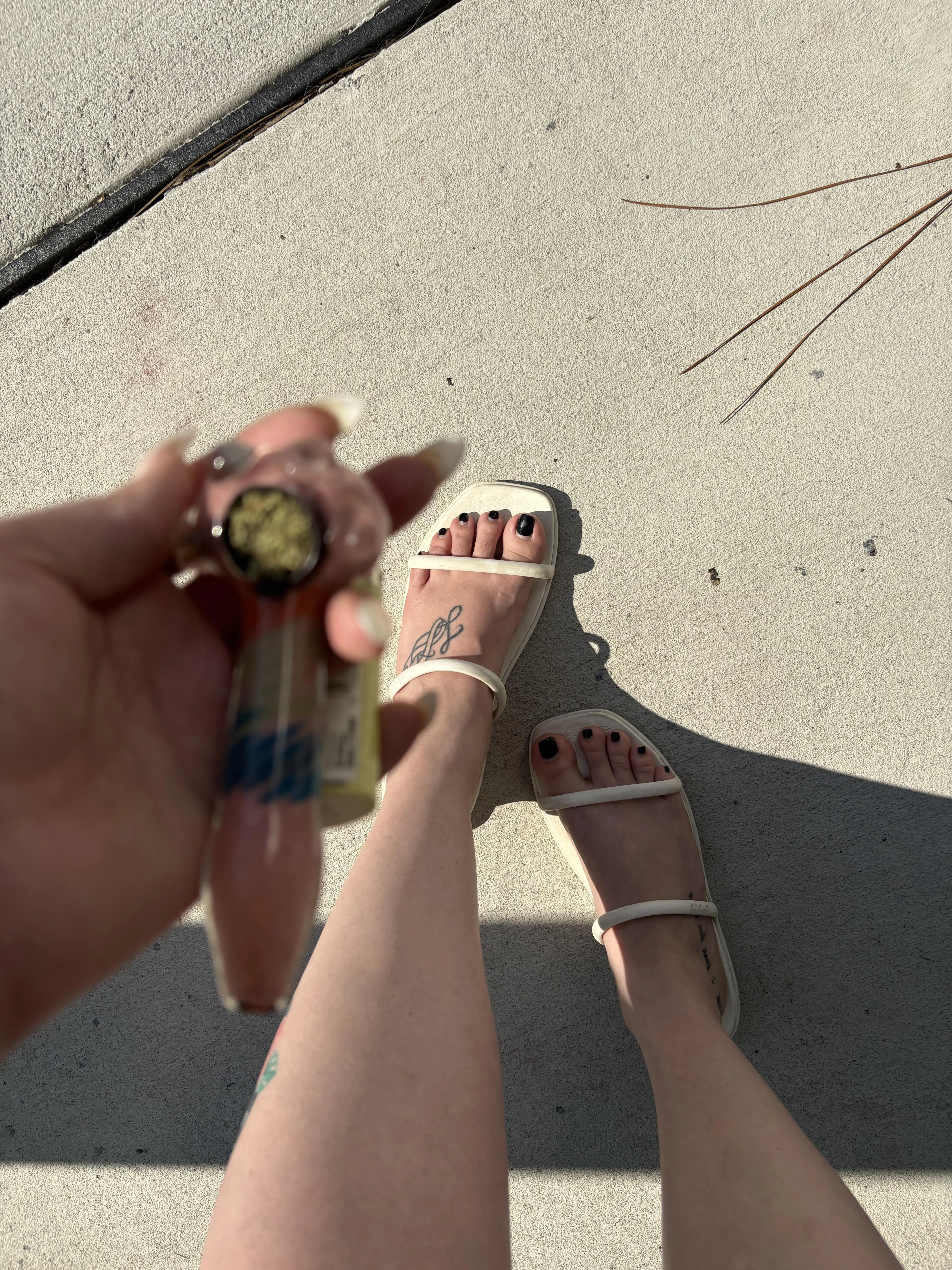 would you like to smoke with me? 🤭