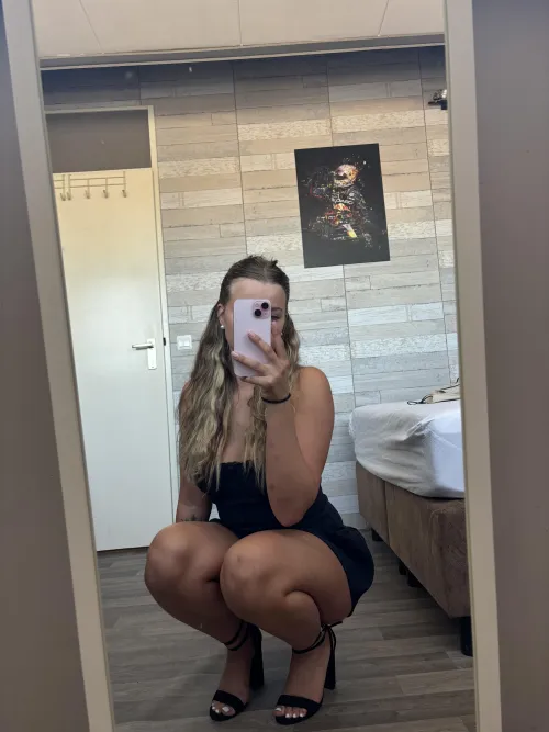 Would you suck my white toes?