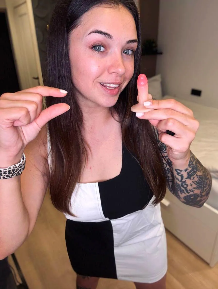 Write the size of your penis - If it is less than 6.5 - I have to humiliate you