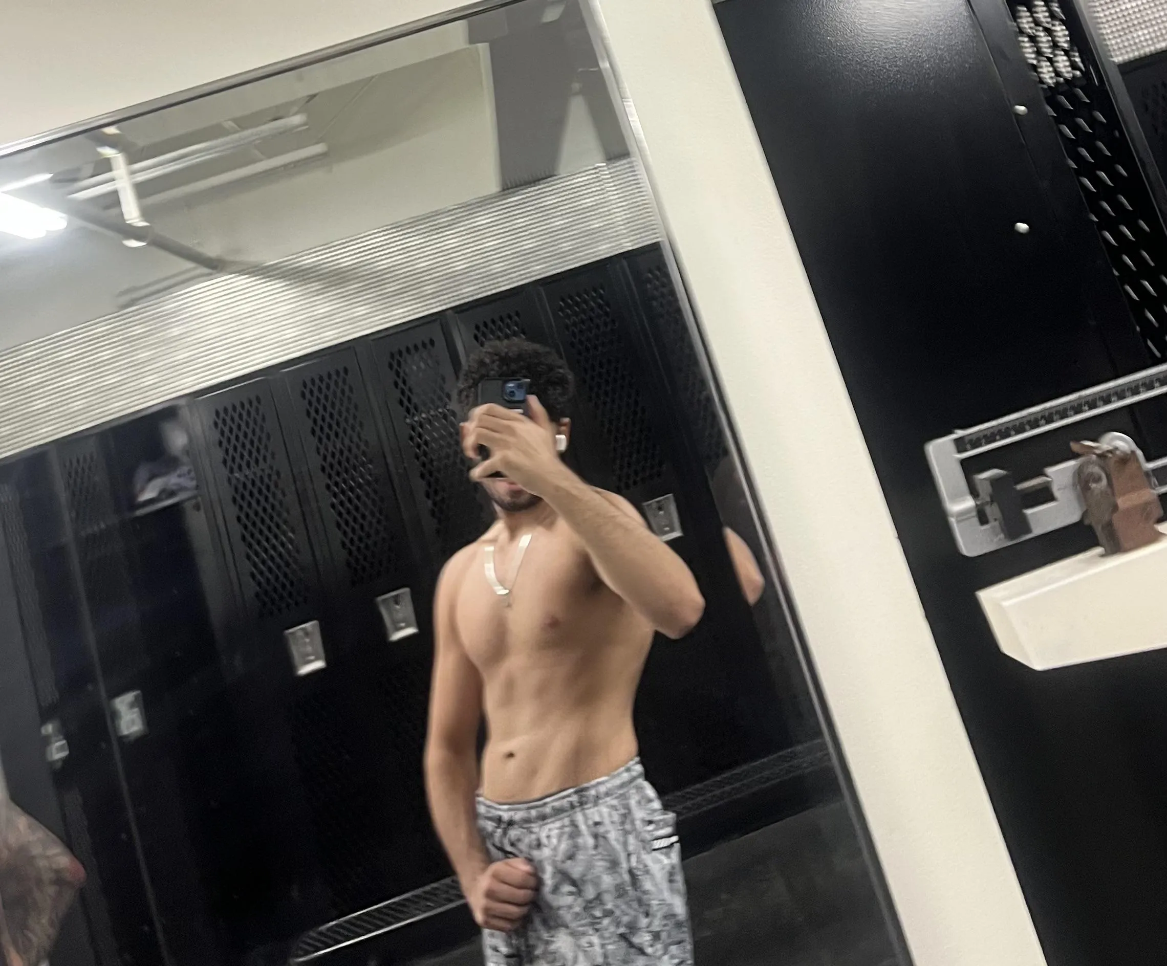 [20] [M4F/MF] [Morris County nj ] looking for couples for tn,  dm me