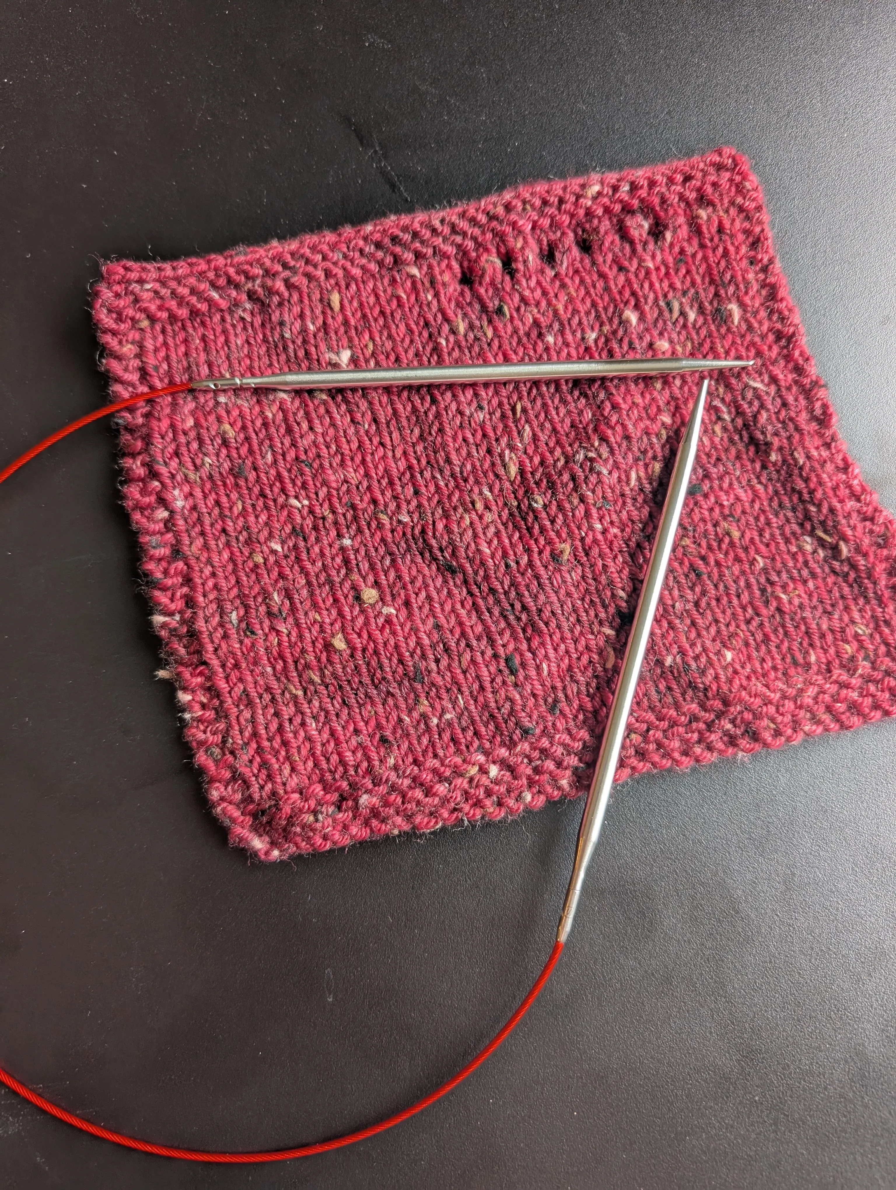 I found this little sticks and figured out you can knit with them!