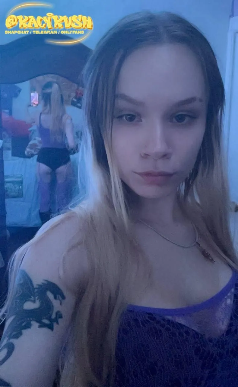 Mirror knows my dirtiest angles