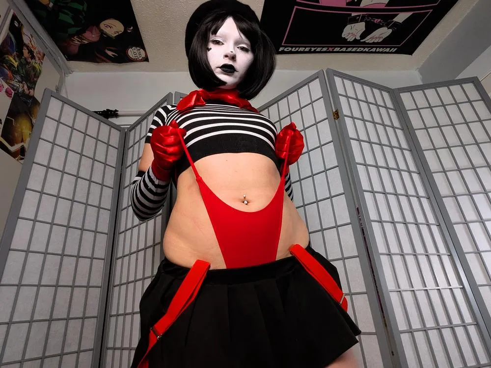 Do you like cosplaying wedgie girls?