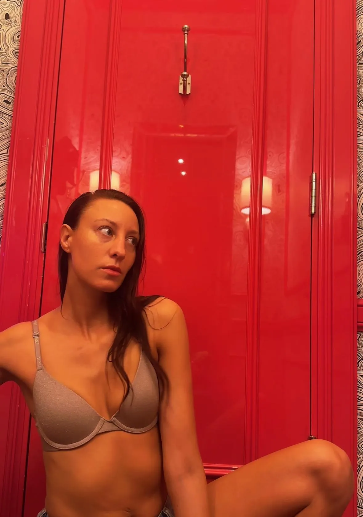 Every guy above 18 will receive a gift, how old are you