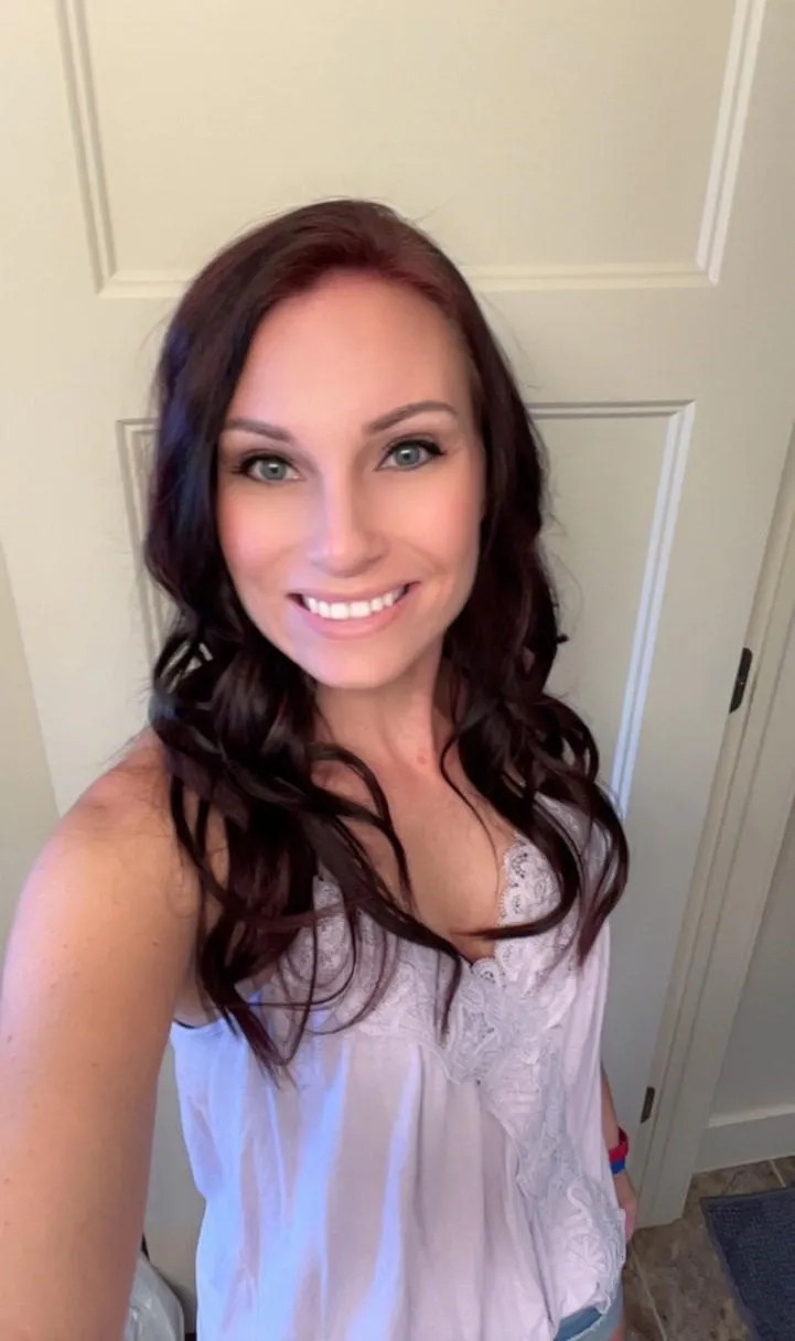 I'm sending my naked pics to the first 50 guys who drop 