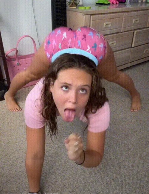 i’ve been edging for hours to her can someone tell me who is she?