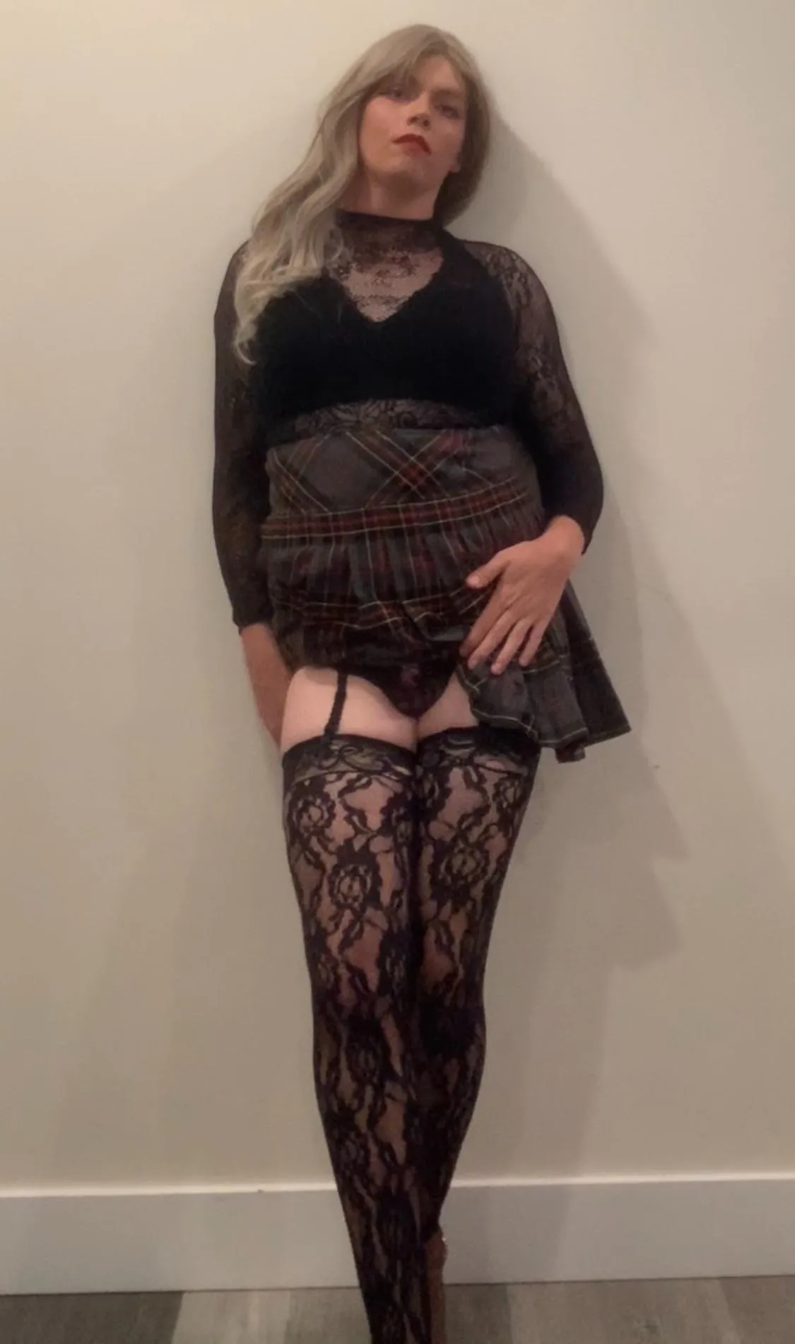 Let me be your school girl