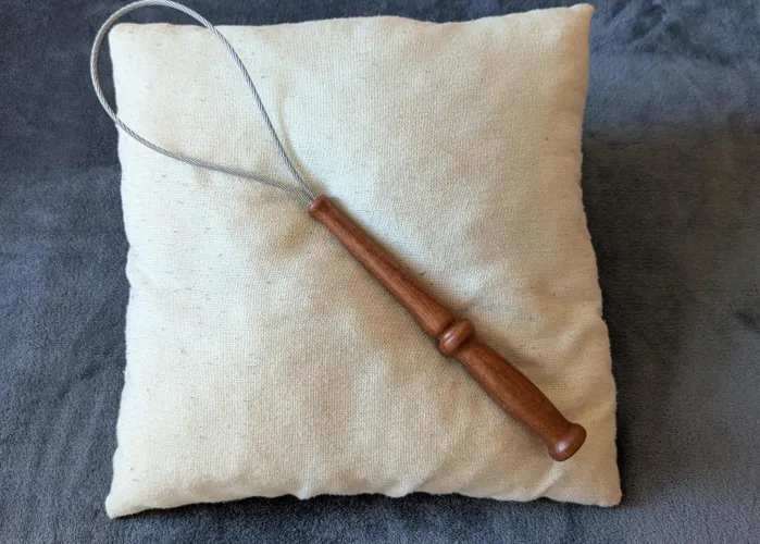 Mahagoni Sling (its a impact toy like the the last i build, title, more title🙄)