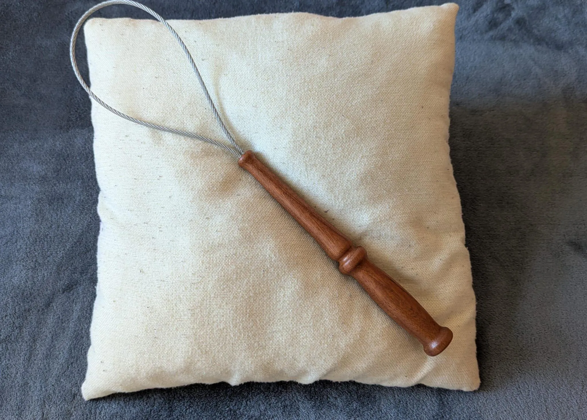 Mahagoni Sling (its a impact toy like the the last i build, title, more title🙄)