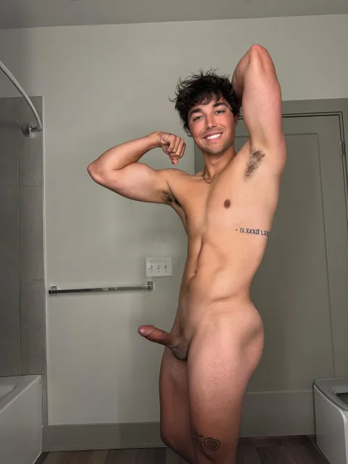 my College Freshman pits are so hairy