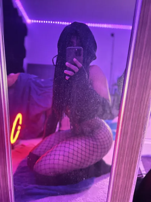 need someone to help clean my mirror