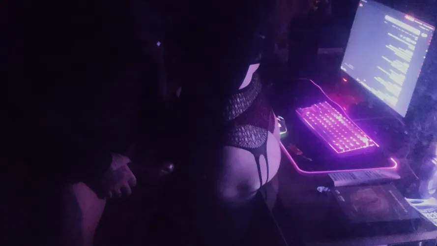 Rolling right now, dm us