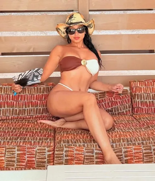 She somehow looks even better now