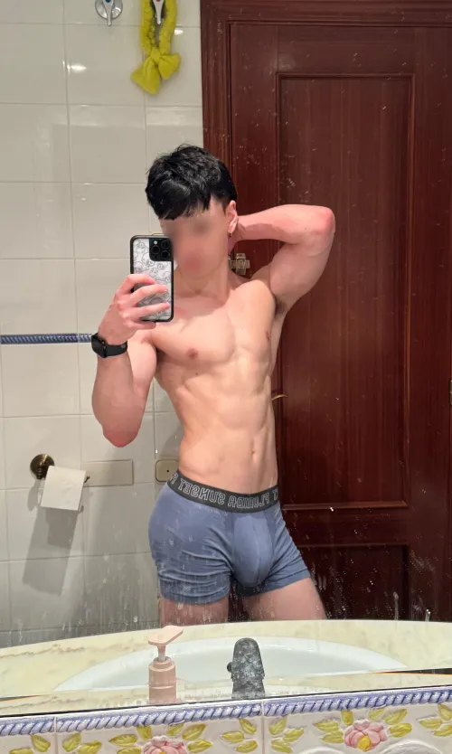 should I shave my pits?