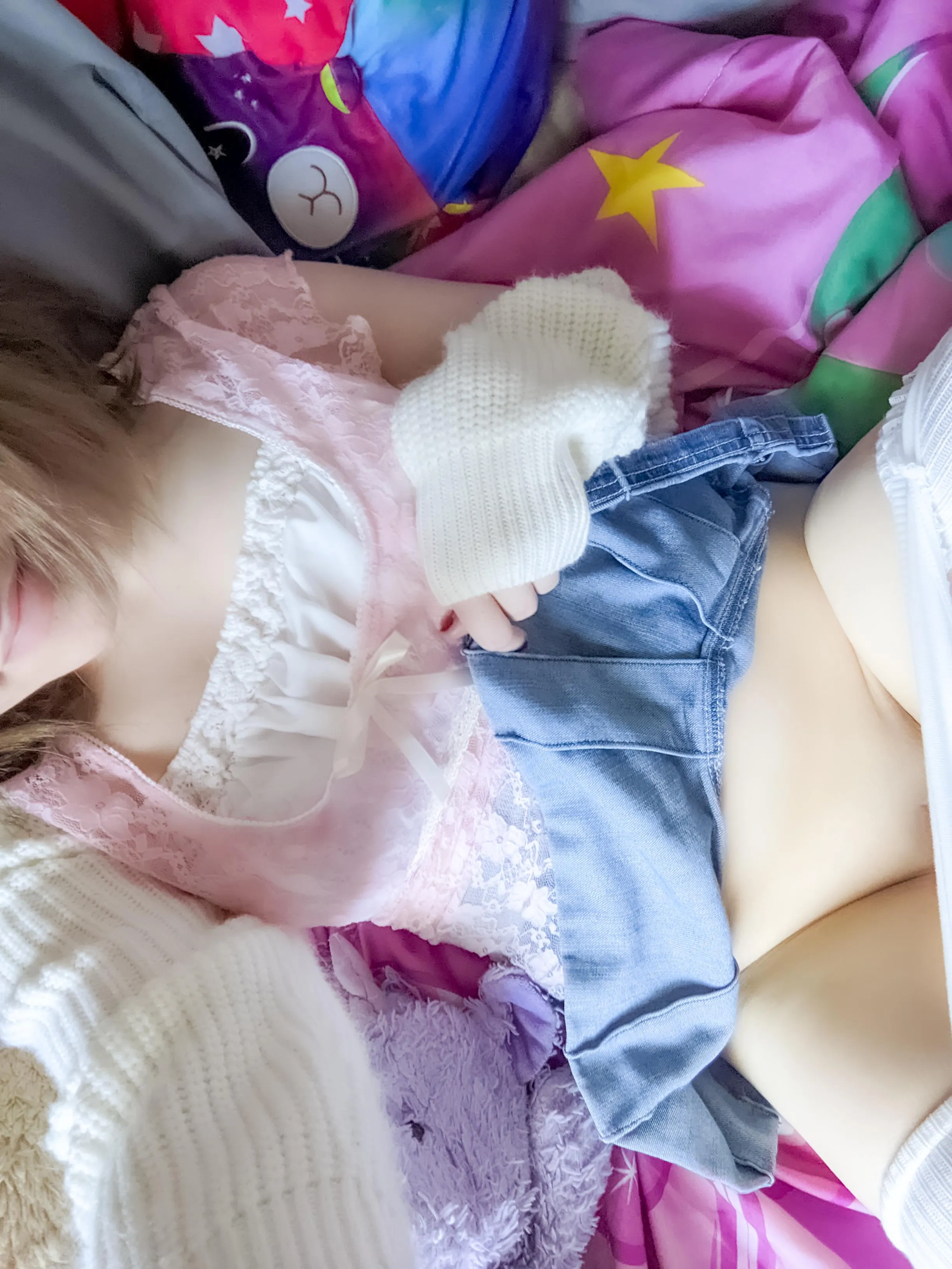 Teasing with skirts is my favorite ^_^