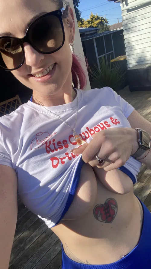 You should put your cock between my tits