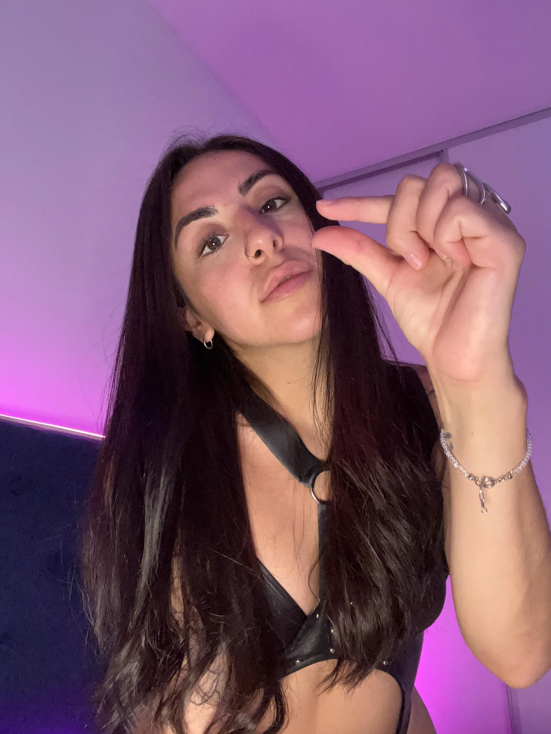 You think you can be in control and you're a real sissy with a penis that looks like a clitoris.