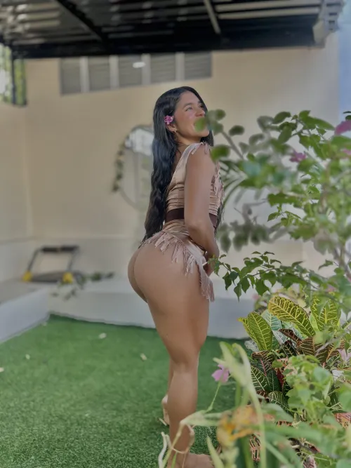 Does my Pocahontas fit make you hard