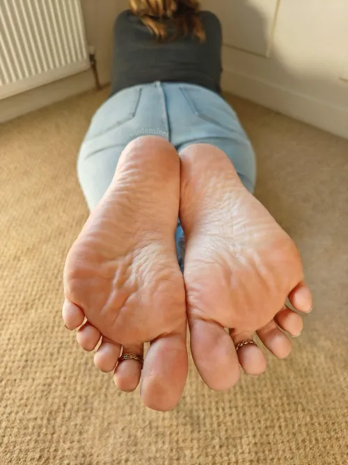 Would you bury your face in my ✨ 𝐬𝐨𝐟𝐭 𝐬𝐨𝐥𝐞𝐬 ✨