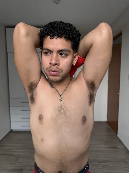 (21)Smell it or lick it?