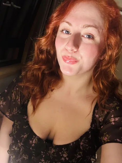 A Goddess with an innocent face but a mind that drives you into submission 💦