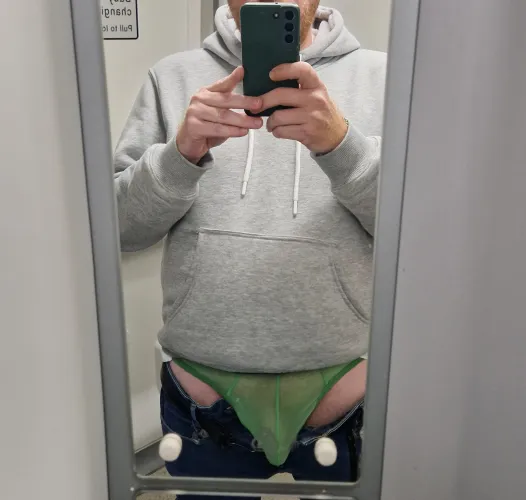 A quick pic in the train toilets