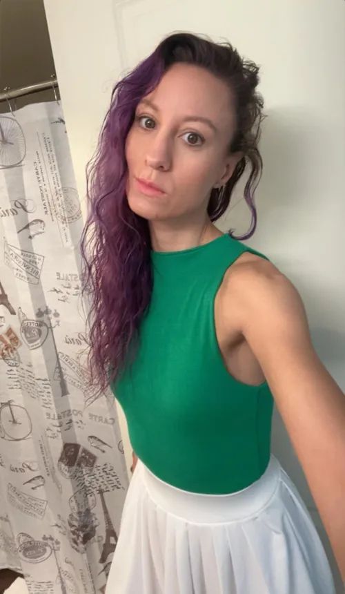 Drop a ❤️ you'd promise to masturbate every time I send you my nudes