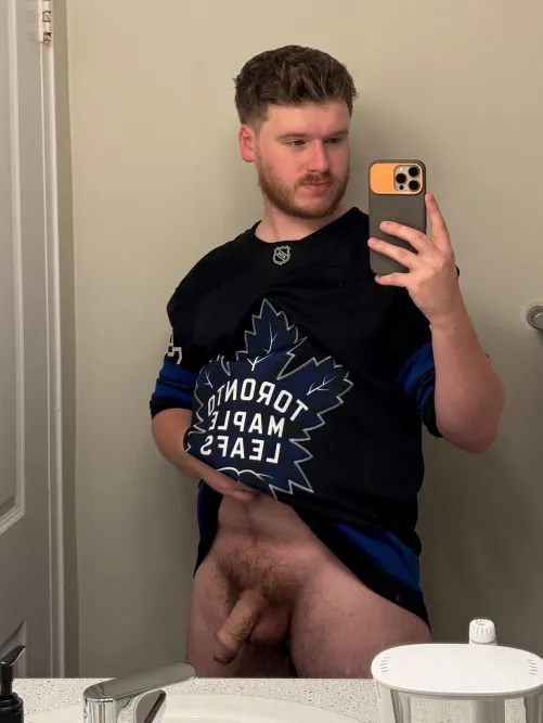 Hockey jerseys really do it for me 🏒🥵 [27]