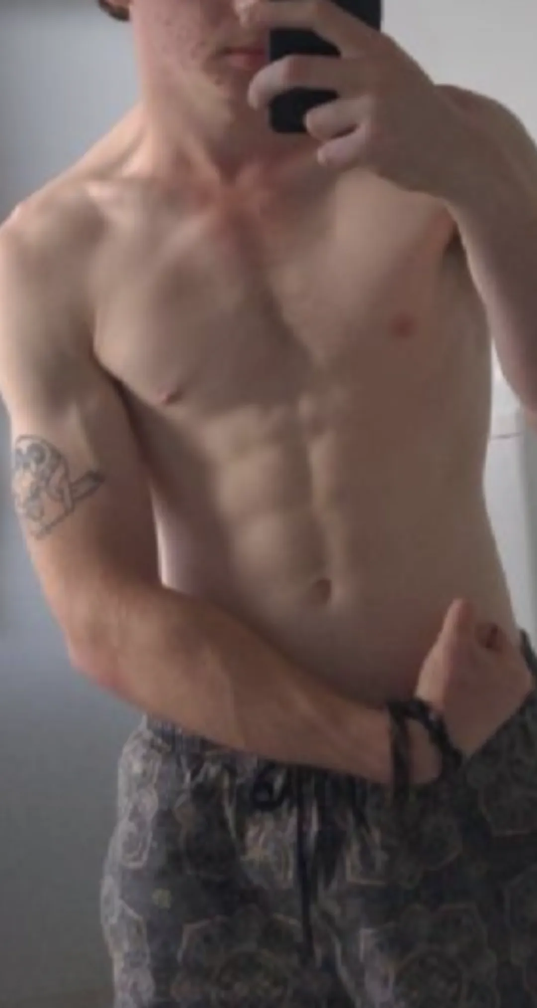 #M4A looking for a cute slut to play with tonight could possibly help me play with my prostate....