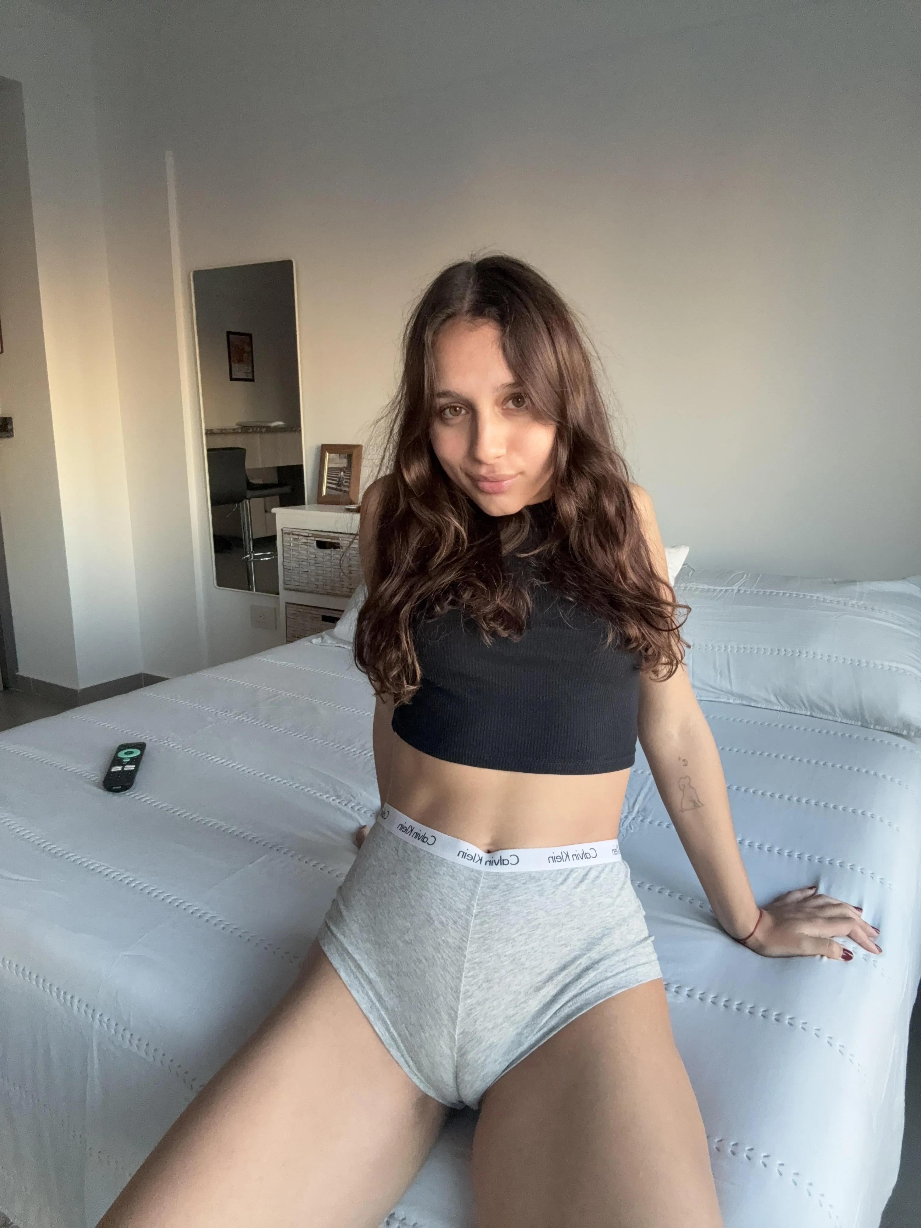 My juicy cameltoe is warm, waiting and ready for your tongue...