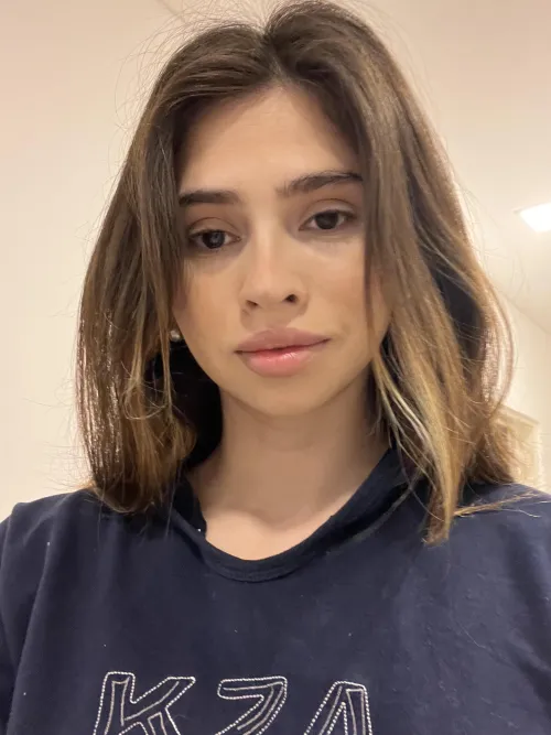 Never kissed with it