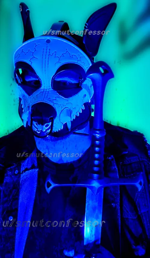 Oooh I found a sword! Just in time for renfest!