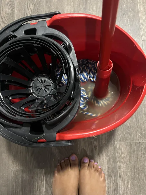 Should I dump this on my feet?