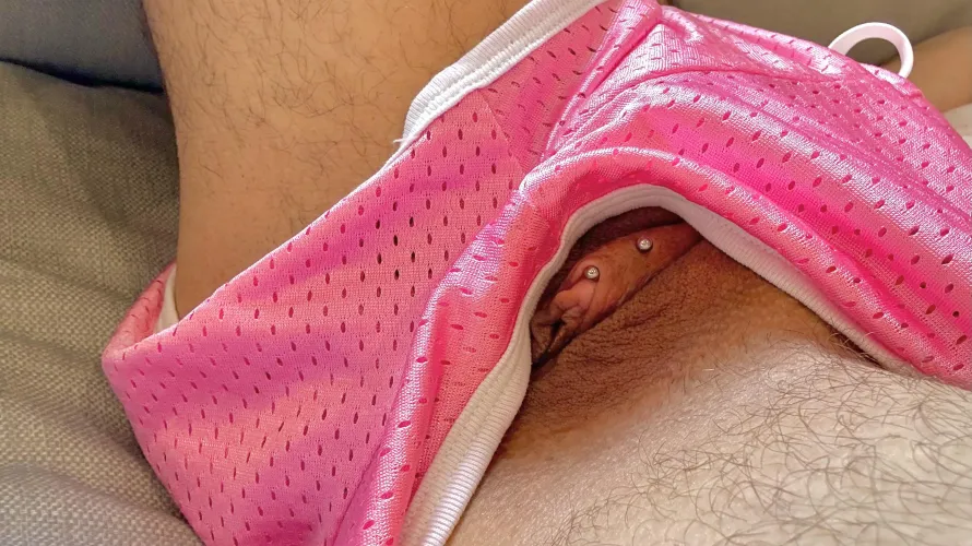 take a peak? (FTM trans)