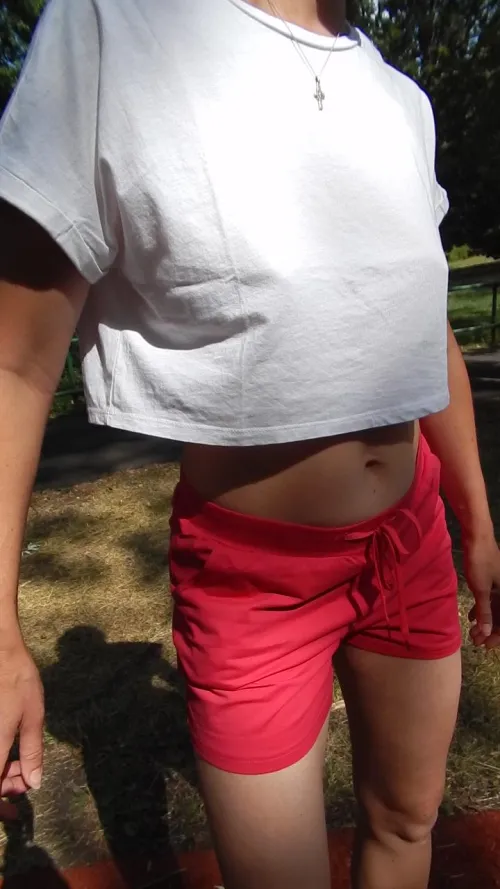 The simplicity of white balances the vibrancy of red and creates a fresh appearance