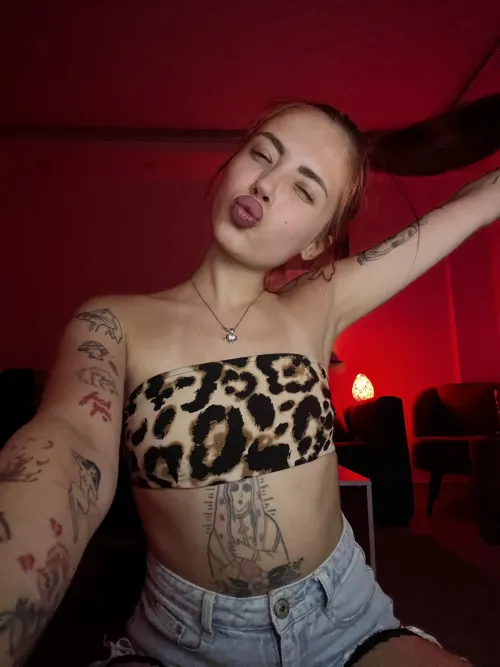 These tan lines are so sexy