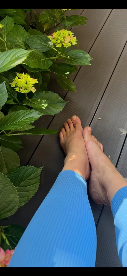 Velvety-soft soles, playful toes – a little moment just for you